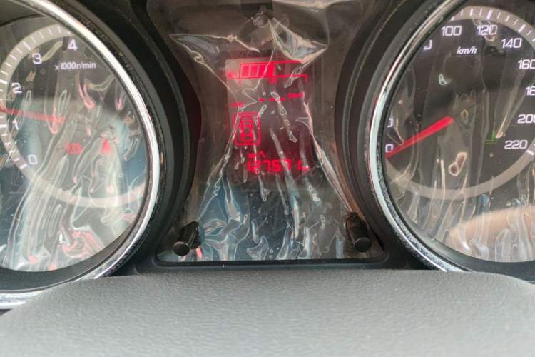 Used Dongfeng Aeolus A60 2014 1.6L Manual Luxury Model Odometer Close Up