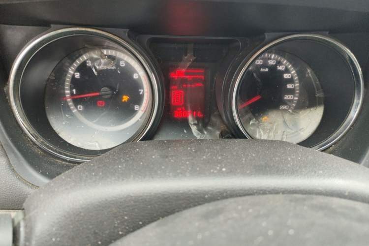 Used Dongfeng Aeolus A60 2014 1.6L Manual Smart-Drive Elite Version Odometer Close Up