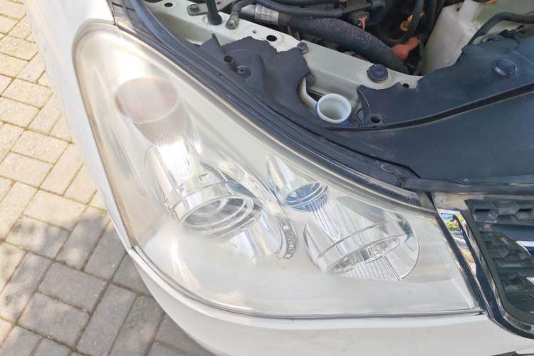 Used Dongfeng Aeolus A60 2014 1.6L Automatic Prestige Model Right Front Headlight