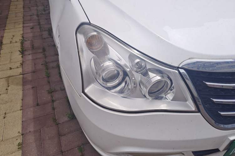 Used Dongfeng Aeolus A60 2014 1.6L Manual Luxury Model Right Front Headlight