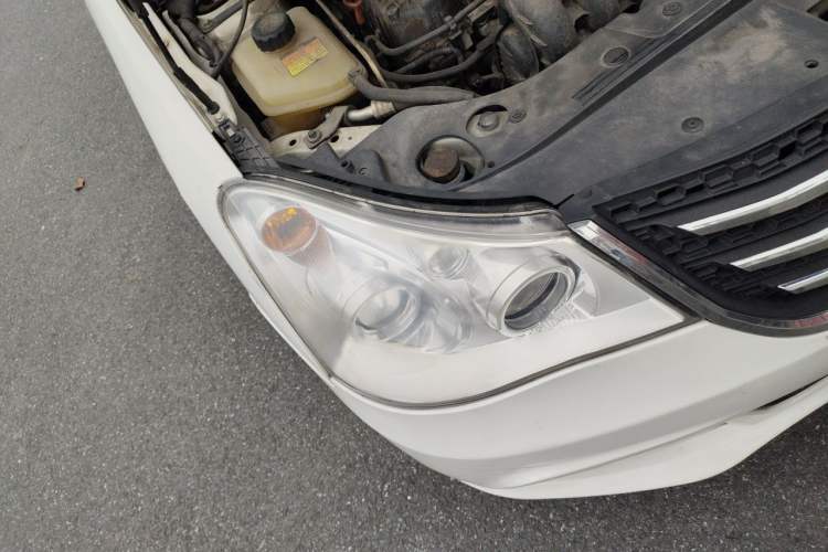 Used Dongfeng Aeolus A60 2014 1.6L Manual Smart-Drive Elite Version Right Front Headlight