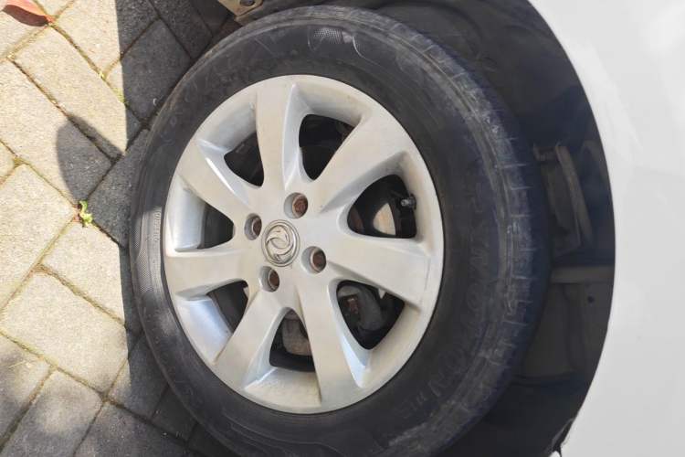 Used Dongfeng Aeolus A60 2014 1.6L Automatic Prestige Model Right Front Wheel Hub