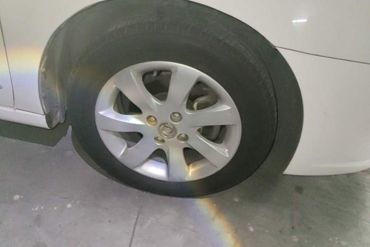 Used Dongfeng Aeolus A60 2014 1.6L Automatic Luxury Model Right Front Wheel Hub