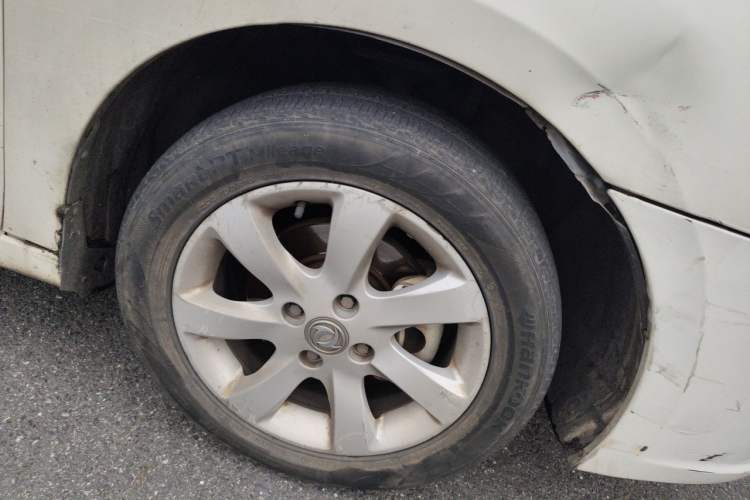 Used Dongfeng Aeolus A60 2014 1.6L Manual Smart-Drive Elite Version Right Front Wheel Hub