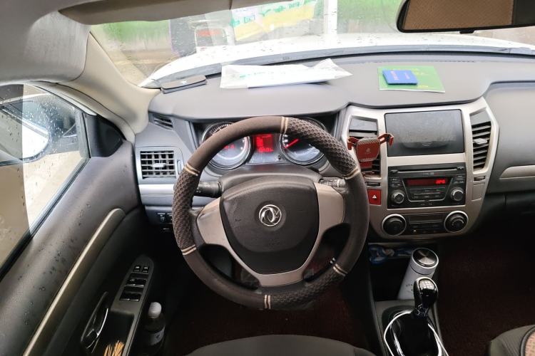 Used Dongfeng Aeolus A60 2014 1.6L Manual Smart-Drive Elite Version Steering Wheel