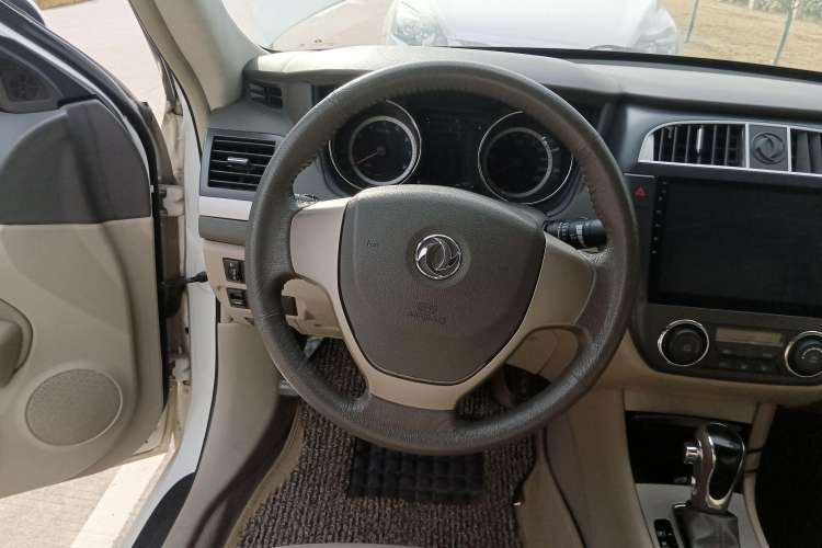 Used Dongfeng Aeolus A60 2014 1.6L Automatic Luxury Model Steering Wheel