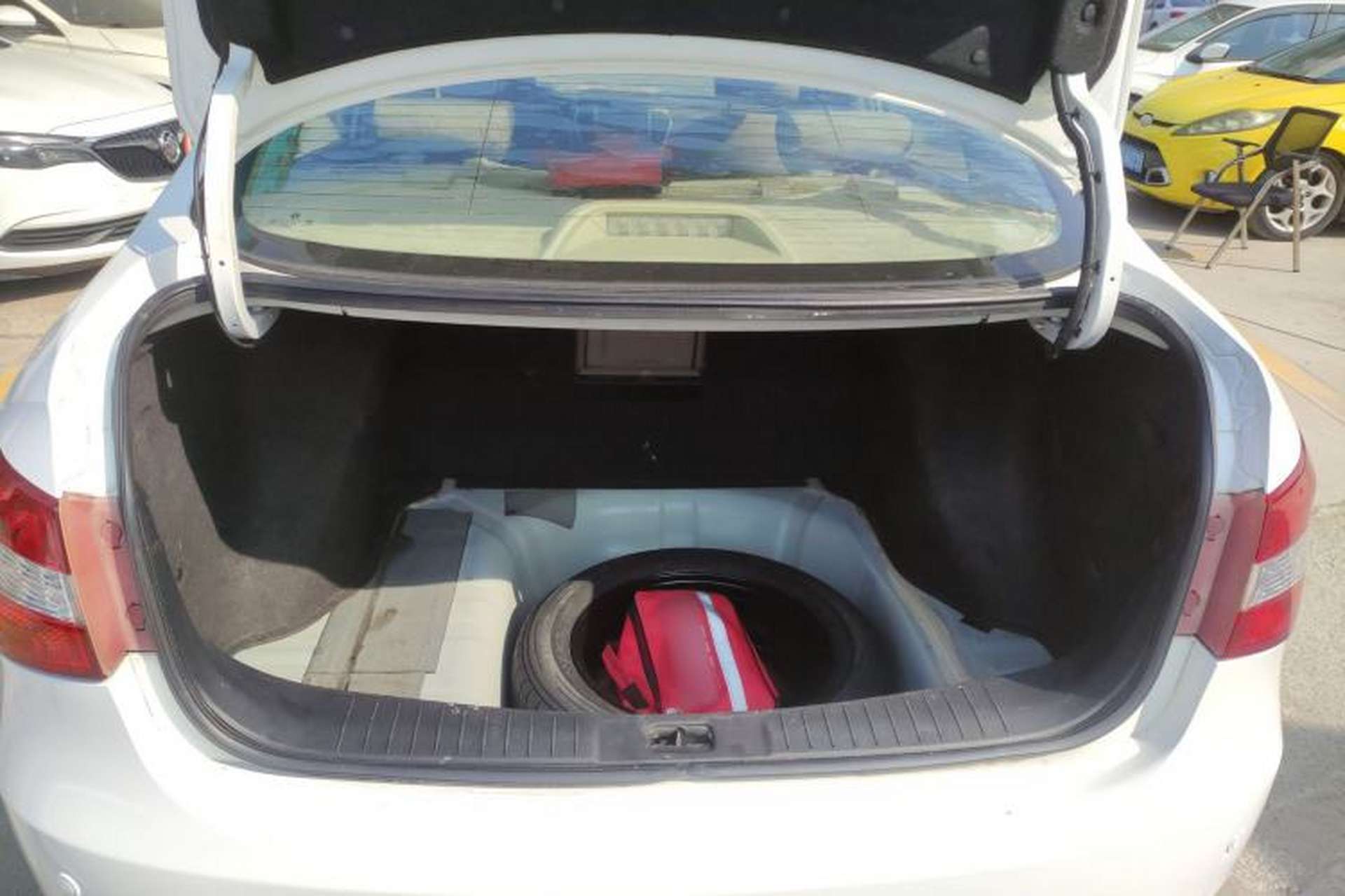 Used Dongfeng Aeolus A60 2014 1.6L Automatic Luxury Model Trunk