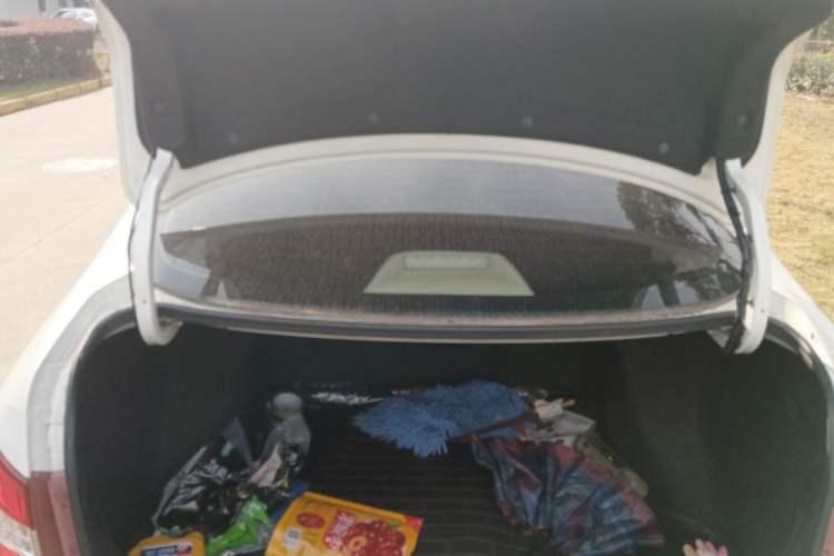 Used Dongfeng Aeolus A60 2014 1.6L Automatic Luxury Model Trunk