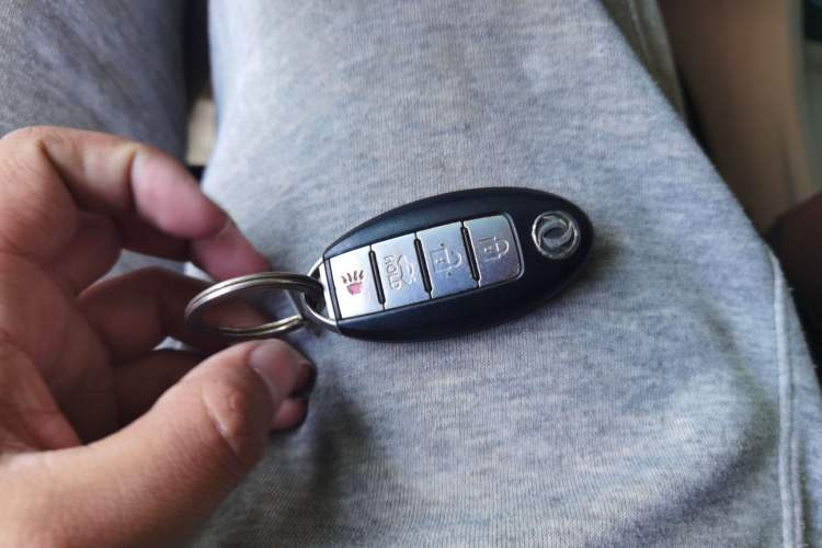 Used Dongfeng Aeolus A60 2014 1.6L Manual Luxury Model Vehicle Key