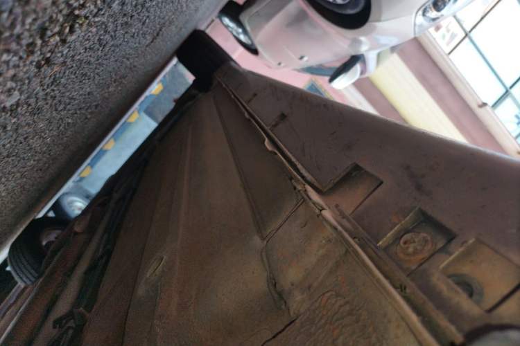 Used Dongfeng Aeolus A60 2014 1.5L Manual Elite Model Chassis Front Right