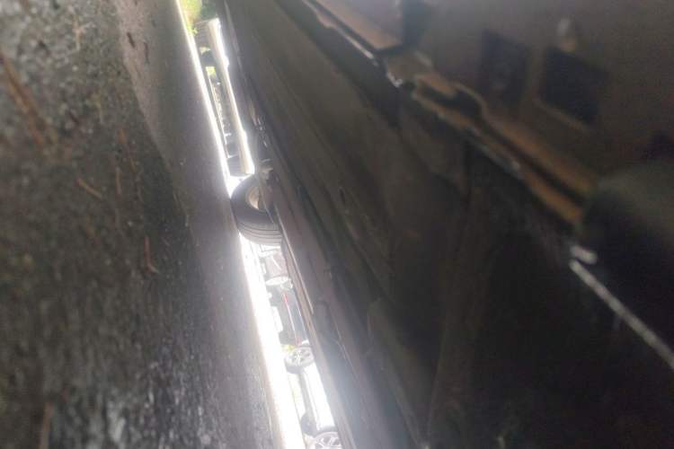 Used Dongfeng Aeolus A60 2014 1.6L Automatic Prestige Model Chassis Front Right
