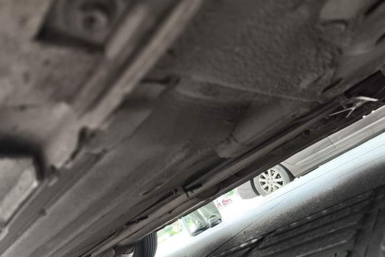 Used Dongfeng Aeolus A60 2014 1.5L Manual Elite Model Chassis Front Right