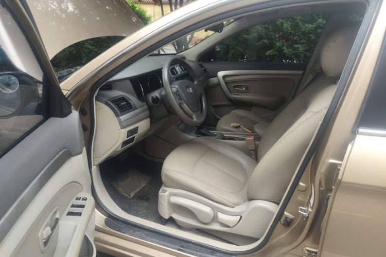 Used Dongfeng Aeolus A60 2014 1.6L Automatic Prestige Model Driver Seat