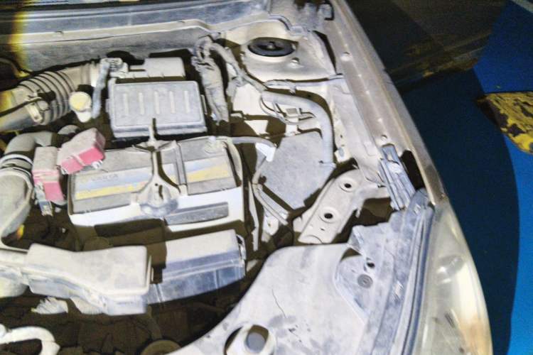 Used Dongfeng Aeolus A60 2014 1.6L Automatic Prestige Model Engine Bay Left