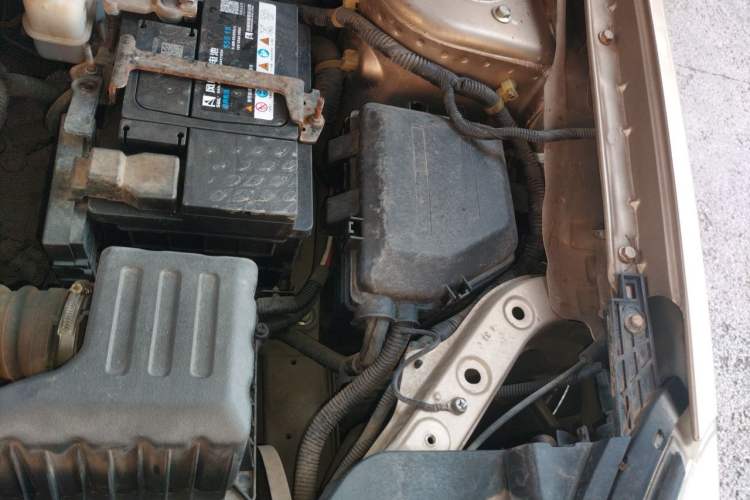 Used Dongfeng Aeolus A60 2014 1.5L Manual Elite Model Engine Bay Left