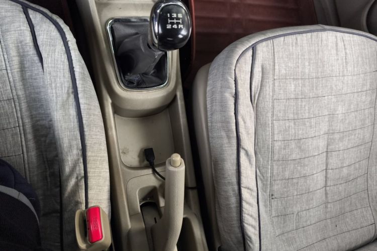 Used Dongfeng Aeolus A60 2014 1.5L Manual Elite Model Gear Lever
