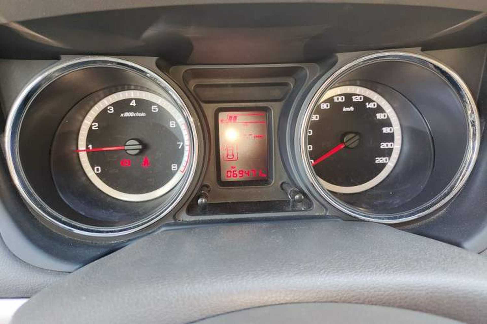 Used Dongfeng Aeolus A60 2014 1.6L Manual Luxury Model Instrument Cluster
