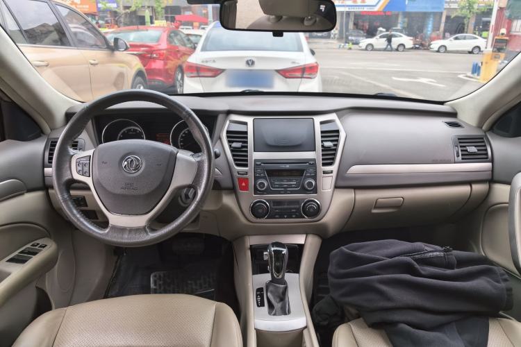 Used Dongfeng Aeolus A60 2014 1.6L Automatic Prestige Model Interior 3