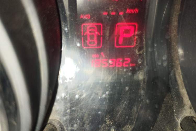Used Dongfeng Aeolus A60 2014 1.6L Automatic Luxury Model Odometer Close Up