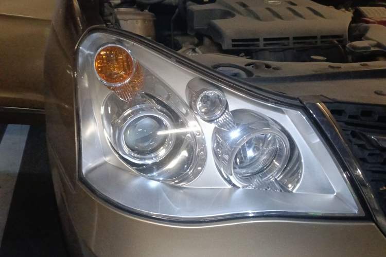 Used Dongfeng Aeolus A60 2014 1.6L Manual Luxury Model Right Front Headlight
