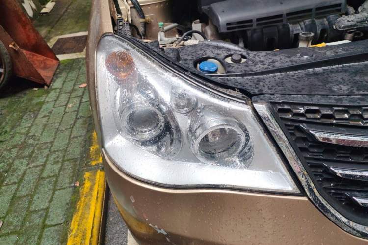 Used Dongfeng Aeolus A60 2014 1.6L Manual Luxury Model Right Front Headlight