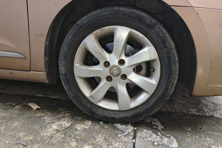 Used Dongfeng Aeolus A60 2014 1.6L Automatic Luxury Model Right Front Wheel Hub
