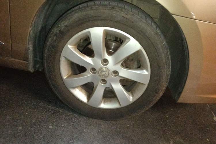 Used Dongfeng Aeolus A60 2014 1.6L Manual Luxury Model Right Front Wheel Hub