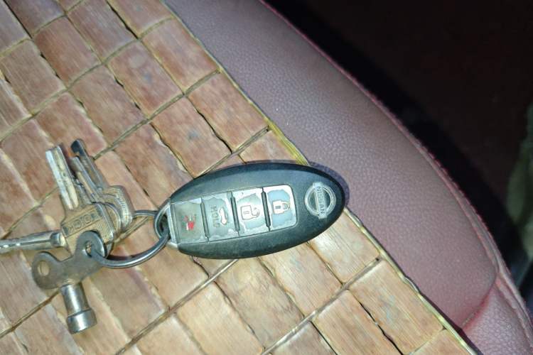 Used Dongfeng Aeolus A60 2014 1.6L Automatic Luxury Model Vehicle Key