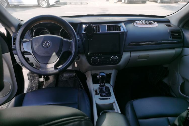 Used Dongfeng Aeolus A60 2016 1.6L DCT Luxury Edition Center Console