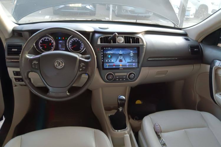 Used Dongfeng Aeolus A60 2016 1.5L Manual Luxury Version Center Console