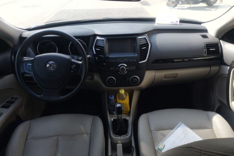 Used Dongfeng Aeolus A60 2016 1.5L Manual Luxury Version Center Console