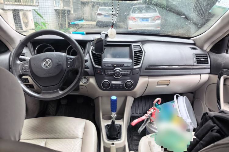 Used Dongfeng Aeolus A60 2016 1.5L Manual Luxury Version Center Console