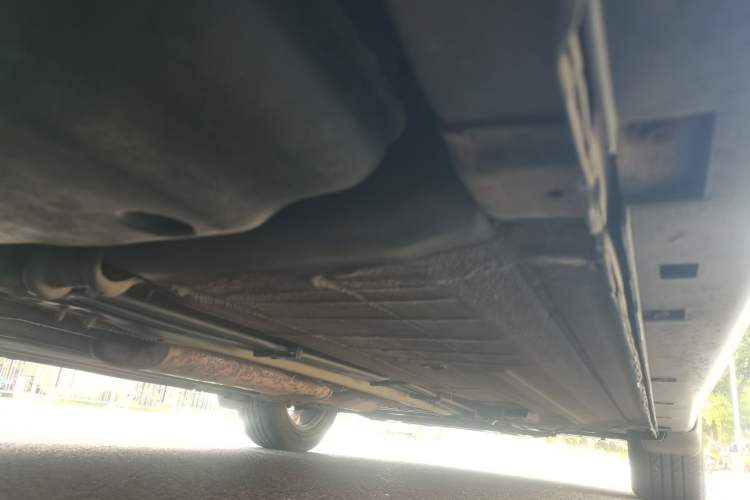 Used Dongfeng Aeolus A60 2016 1.5L Manual Luxury Version Chassis Rear Right