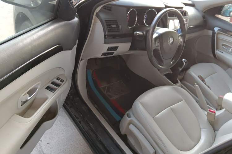 Used Dongfeng Aeolus A60 2016 1.5L Manual Luxury Version Driver Seat