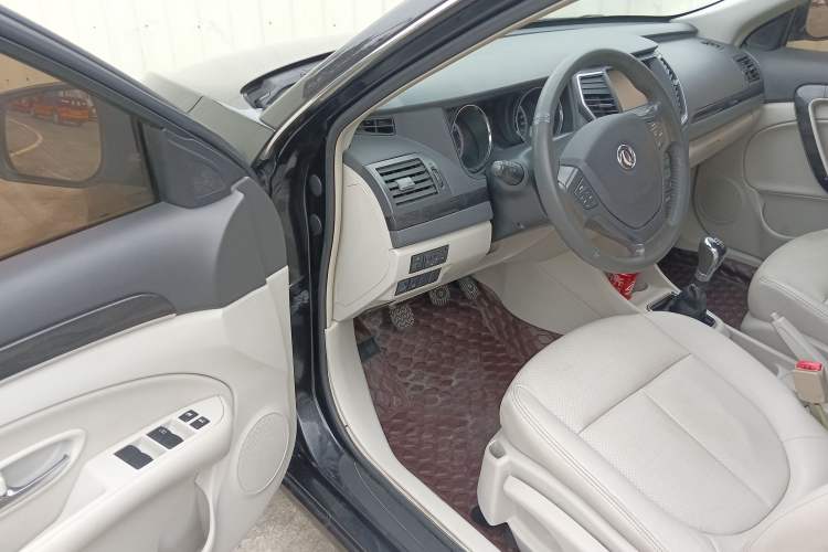 Used Dongfeng Aeolus A60 2016 1.5L Manual Luxury Version Driver Seat