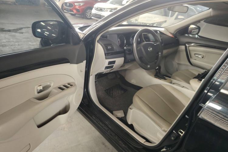 Used Dongfeng Aeolus A60 2016 1.6L Automatic Luxury Model Driver Seat