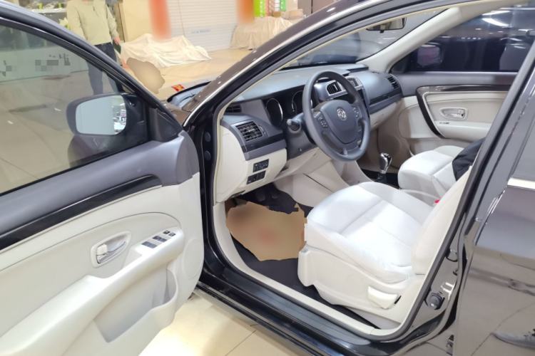 Used Dongfeng Aeolus A60 2016 1.5L Manual Luxury Model Driver Seat