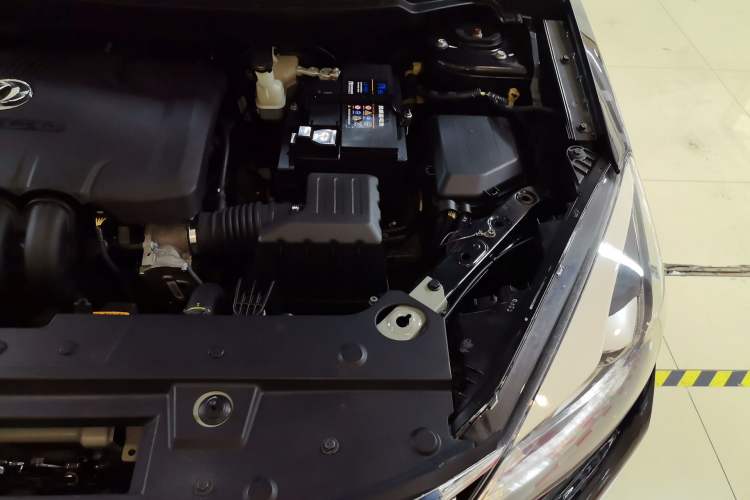 Used Dongfeng Aeolus A60 2016 1.5L Manual Luxury Model Engine Bay Left