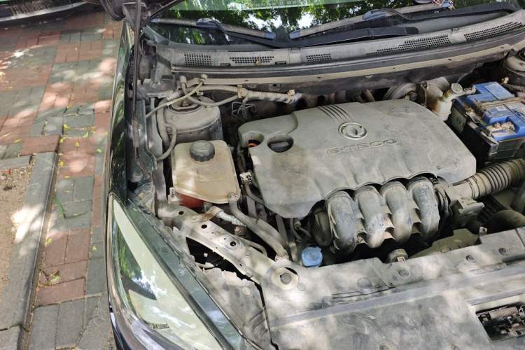 Used Dongfeng Aeolus A60 2016 1.5L Manual Luxury Version Engine Bay Right