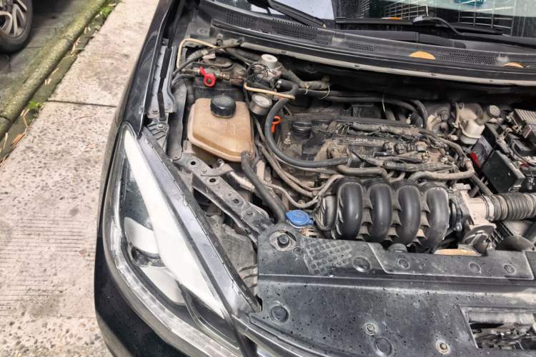 Used Dongfeng Aeolus A60 2016 1.5L Manual Luxury Version Engine Bay Right