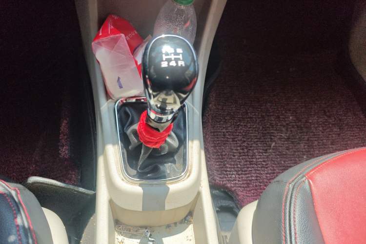 Used Dongfeng Aeolus A60 2016 1.5L Manual Luxury Model Gear Lever
