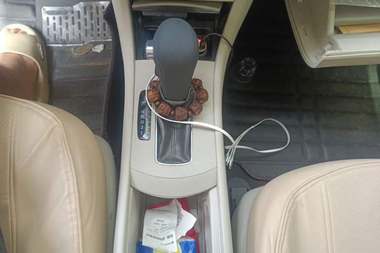 Used Dongfeng Aeolus A60 2016 1.6L Automatic Luxury Model Gear Lever