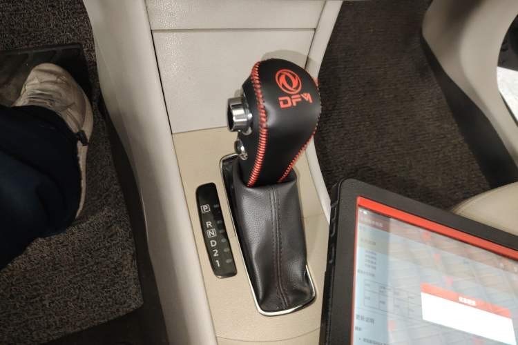 Used Dongfeng Aeolus A60 2016 1.6L Automatic Luxury Model Gear Lever