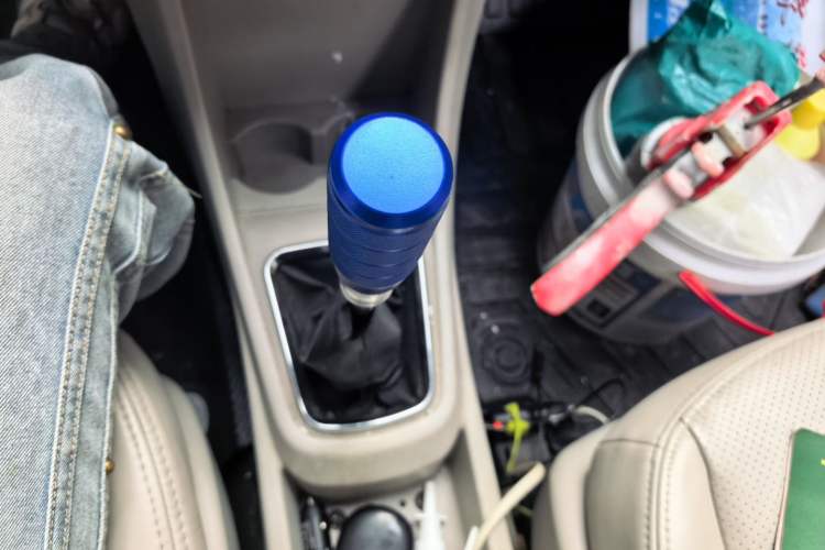 Used Dongfeng Aeolus A60 2016 1.5L Manual Luxury Version Gear Lever