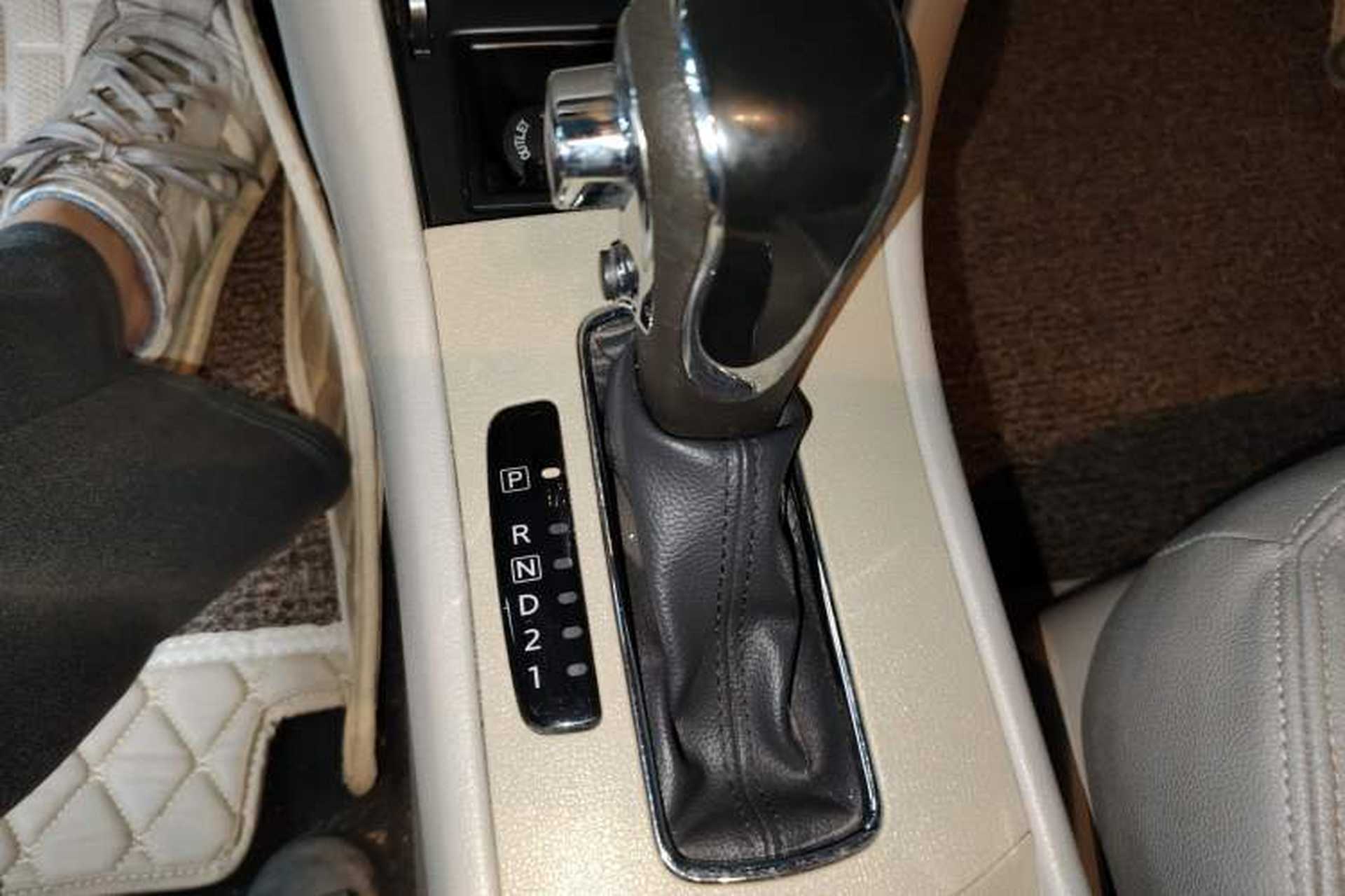 Used Dongfeng Aeolus A60 2016 1.6L Automatic Luxury Model Gear Lever