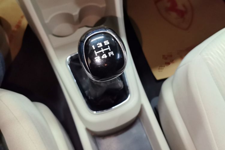 Used Dongfeng Aeolus A60 2016 1.5L Manual Luxury Model Gear Lever