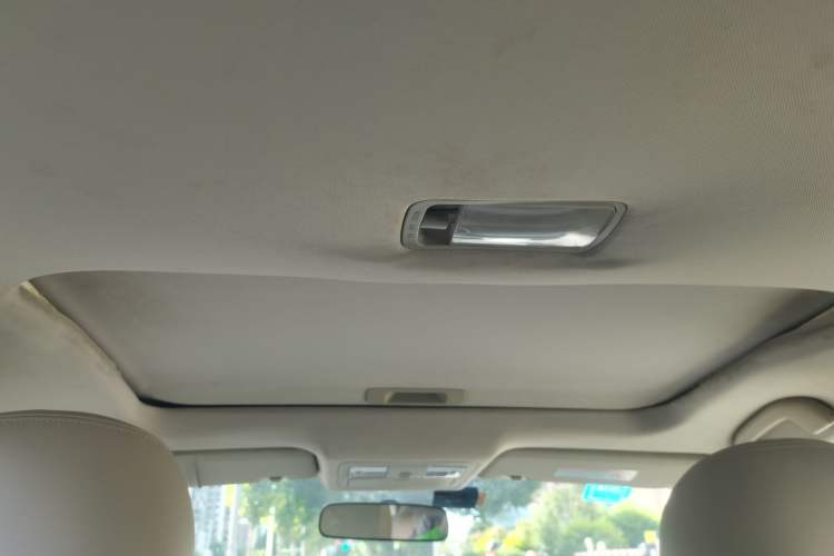 Used Dongfeng Aeolus A60 2016 1.5L Manual Luxury Version Headliner