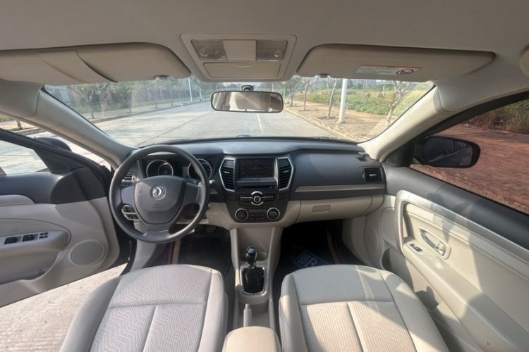 Used Dongfeng Aeolus A60 2016 1.5L Manual Luxury Model Interior 1