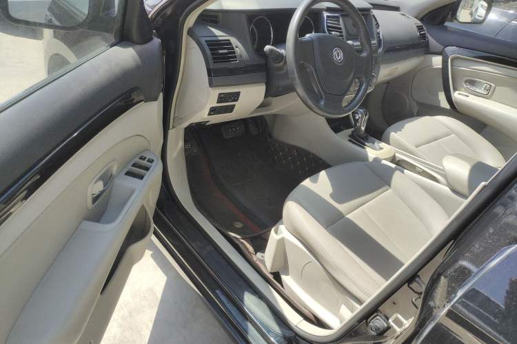 Used Dongfeng Aeolus A60 2016 1.6L Automatic Luxury Model Interior 2