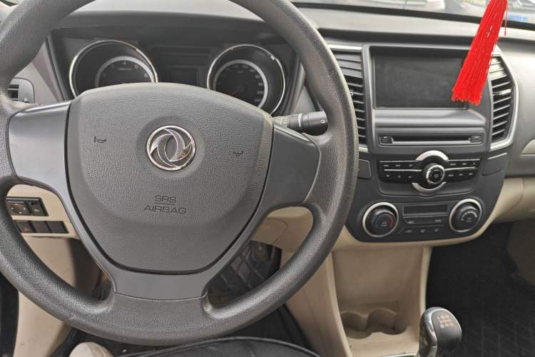 Used Dongfeng Aeolus A60 2016 1.5L Manual Luxury Model Interior 3